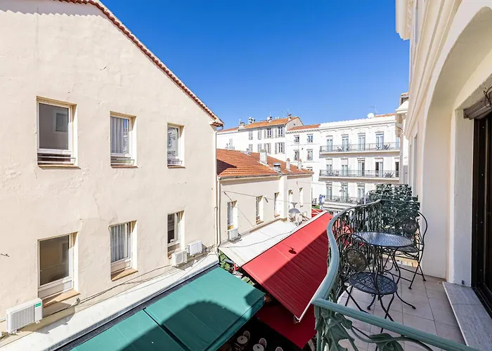 Le Casanova Avec Balcon Au Coeur Du Centre-ville *