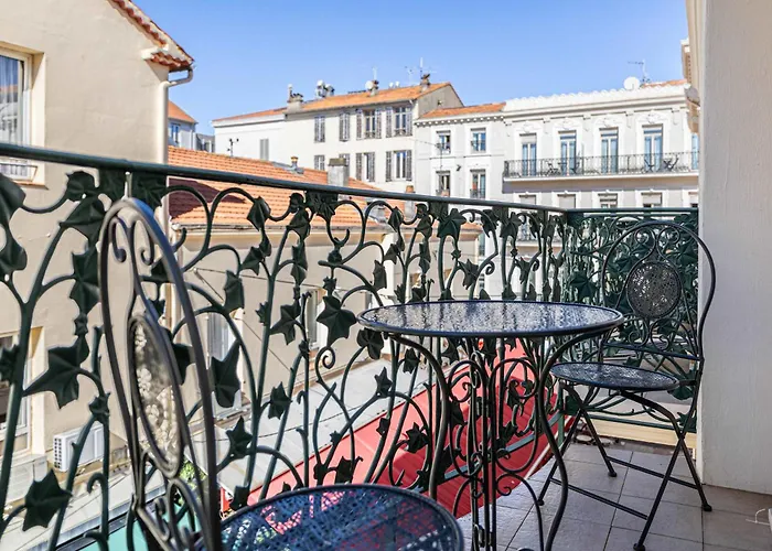 Le Casanova Avec Balcon Au Coeur Du Centre-ville アパート