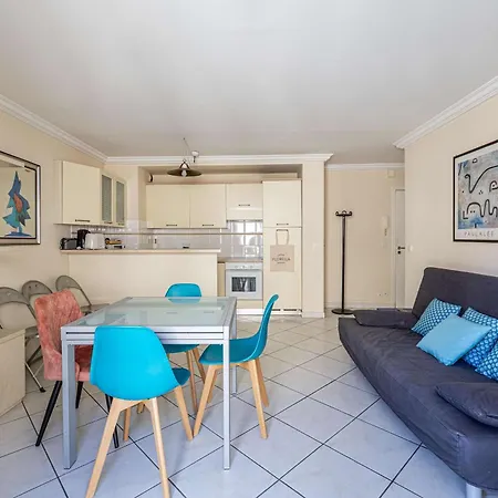 Апартаменты Le Casanova Avec Balcon Au Coeur Du Centre-ville *